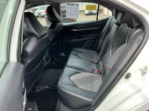 Used 2023 Toyota Camry SE AWD/4WD image 11