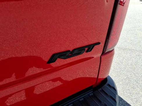 Used 2021 Chevrolet Silverado 1500 RST w/ Convenience Package II AWD/4WD image 9