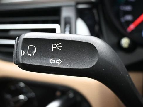 Used 2019 Porsche Macan AWD/4WD image 18