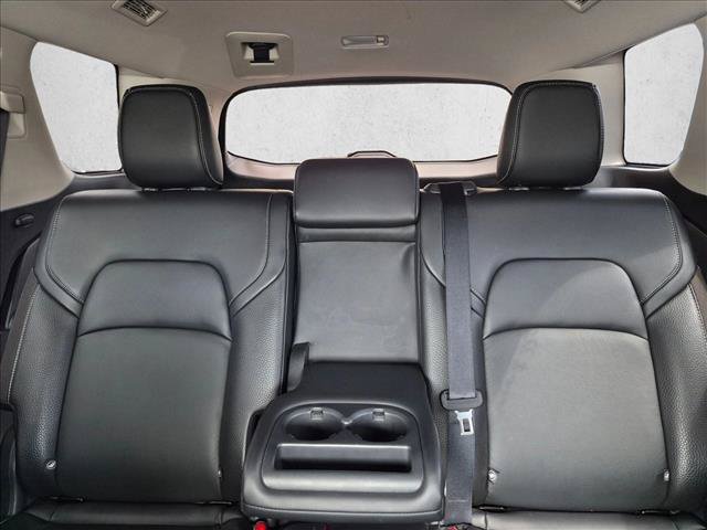 Used 2022 Nissan Pathfinder SL FWD image 14