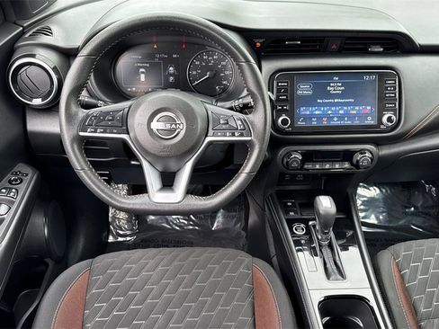 Certified 2023 Nissan Kicks SR image 15