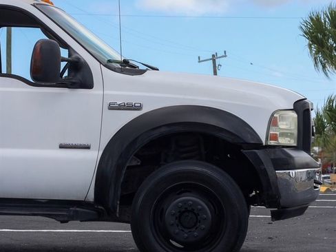Used 2006 Ford F450 XLT image 8