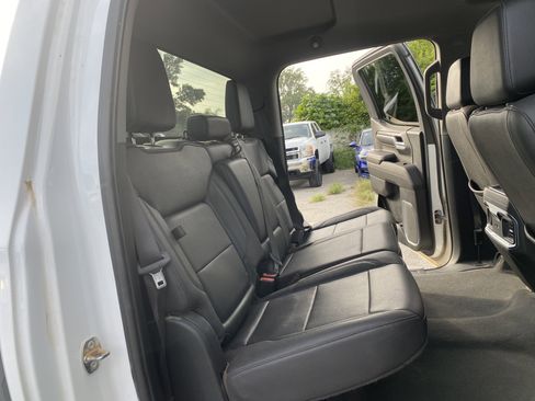 Used 2022 GMC Sierra 1500 SLT w/ SLT Convenience Package image 21