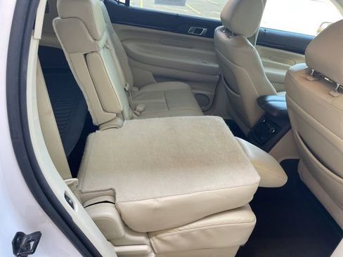 Used 2014 Lincoln MKT FWD image 55