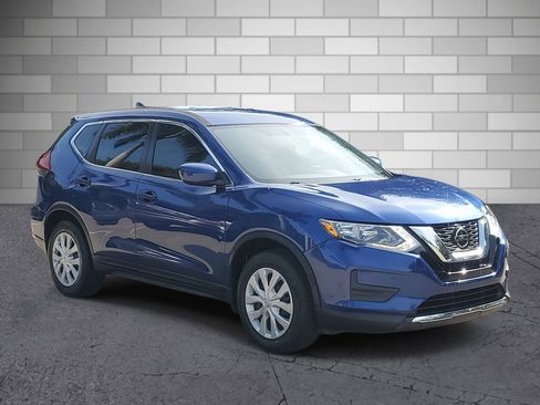 Used 2018 Nissan Rogue S image 7
