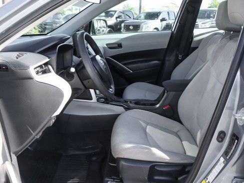 Used 2022 Toyota Corolla Cross L image 16