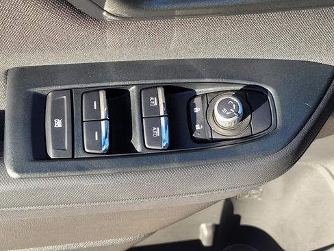 Certified 2025 Subaru Forester Premium image 25