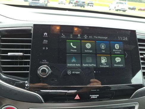 Used 2022 Honda Pilot Sport image 18
