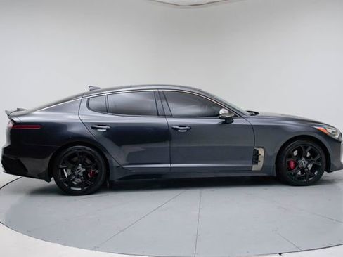 Used 2019 Kia Stinger GT1 AWD/4WD image 8