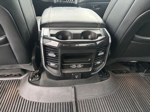 Used 2022 RAM 1500 Laramie AWD/4WD image 29