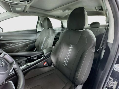 Used 2021 Hyundai Elantra SEL w/ Convenience + Premium Package FWD image 20