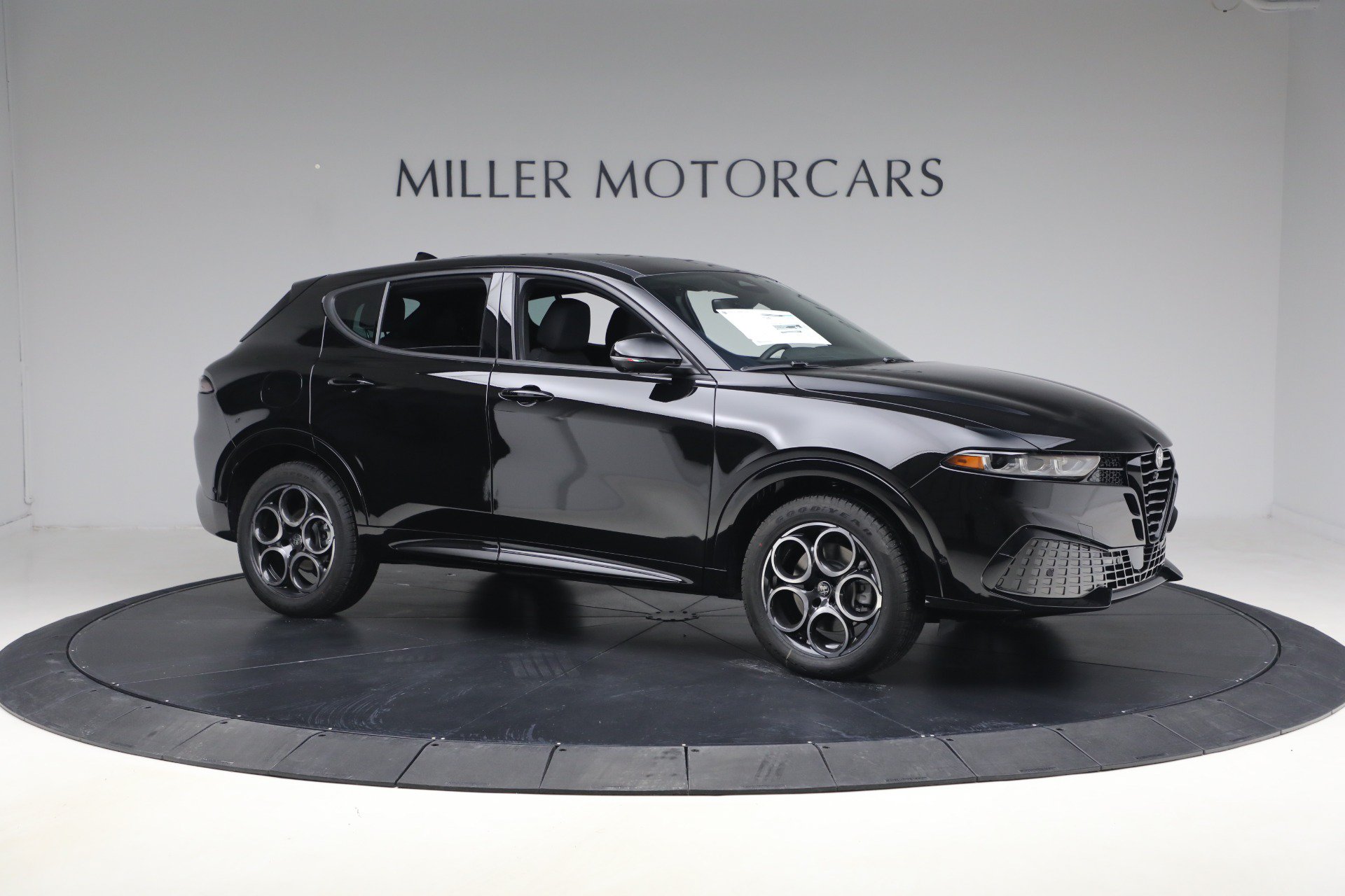 New 2026 Alfa Romeo Tonale w/ Active Assist Package AWD/4WD image 10