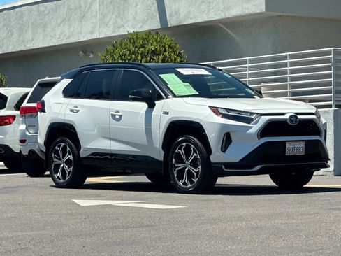 Used 2023 Toyota RAV4 XSE w/ Weather Package AWD/4WD image 8