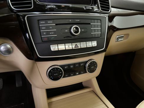 Used 2017 Mercedes-Benz GLS 450 4MATIC image 21