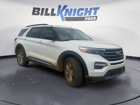 Used 2023 Ford Explorer XLT w/ Equipment Group 202A AWD/4WD image 7