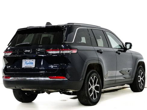 Used 2023 Jeep Grand Cherokee Limited w/ Trailer Tow Prep Group (B) image 7