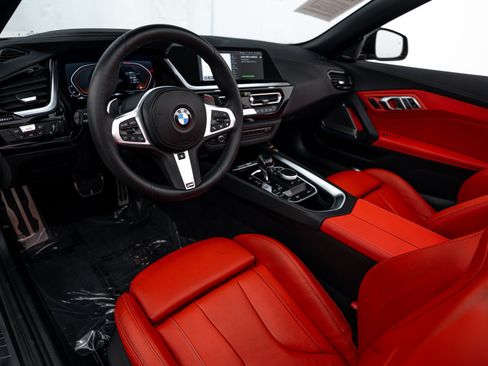 Used 2023 BMW Z4 M40i w/ Premium Package RWD image 4