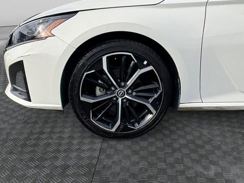 Used 2023 Nissan Altima 2.5 SR image 23