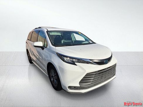 Certified 2021 Toyota Sienna LE FWD image 5