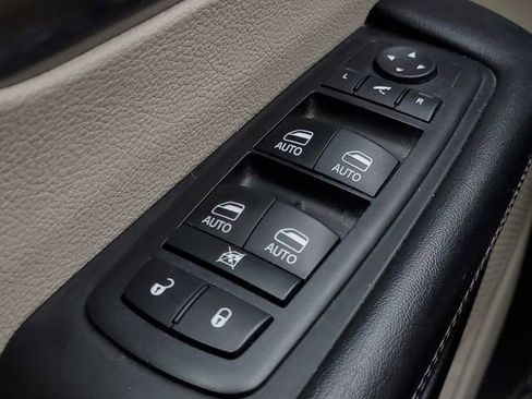 Used 2018 Chrysler Pacifica Limited w/ Advanced Safetytec Group image 21