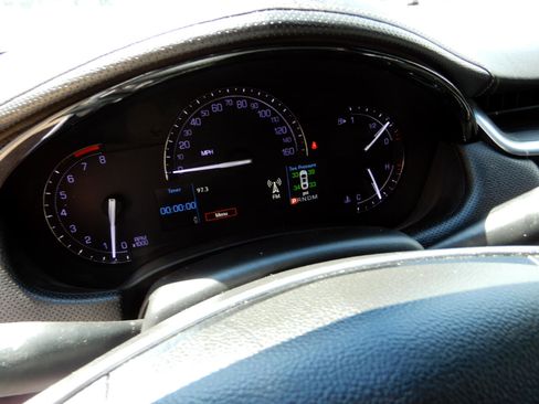 Used 2019 Cadillac XTS Luxury image 15