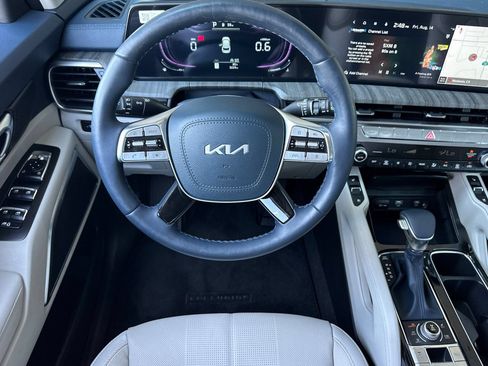Used 2025 Kia Telluride EX AWD/4WD image 11