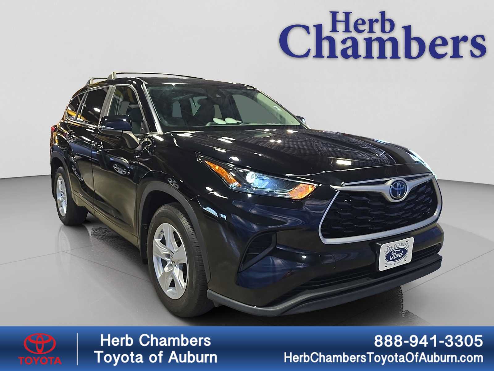 Used 2023 Toyota Highlander L AWD/4WD image 1