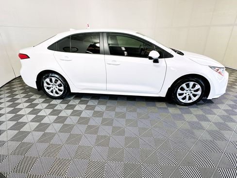 Certified 2025 Toyota Corolla LE FWD image 2