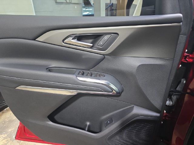 New 2026 Chevrolet Traverse LT w/ Midnight/Sport Edition FWD image 31