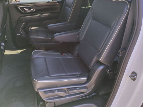 Used 2024 GMC Yukon XL SLT w/ SLT Luxury Package AWD/4WD image 24