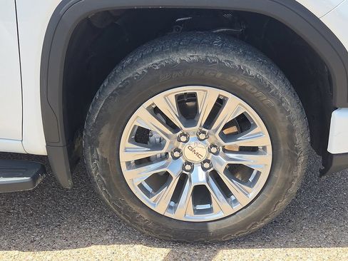 Used 2024 GMC Sierra 1500 Denali AWD/4WD image 13