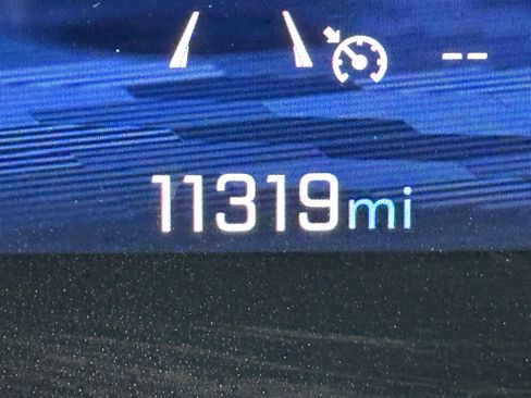 Used 2024 Chevrolet Traverse RS image 32