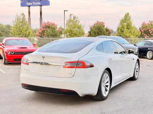 Used 2018 Tesla Model S AWD image 10