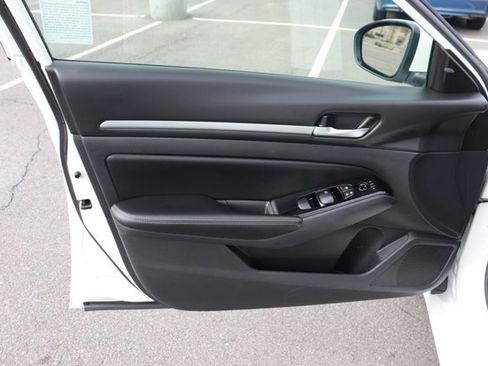 Used 2023 Nissan Altima 2.5 SV image 10