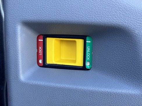 Used 2019 Ford Transit 350 XLT image 34