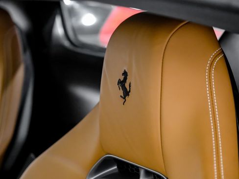 Used 2022 Ferrari SF90 Spider image 24