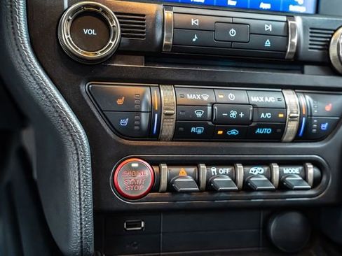 Used 2021 Ford Mustang Shelby GT500 w/ Technology Package image 34