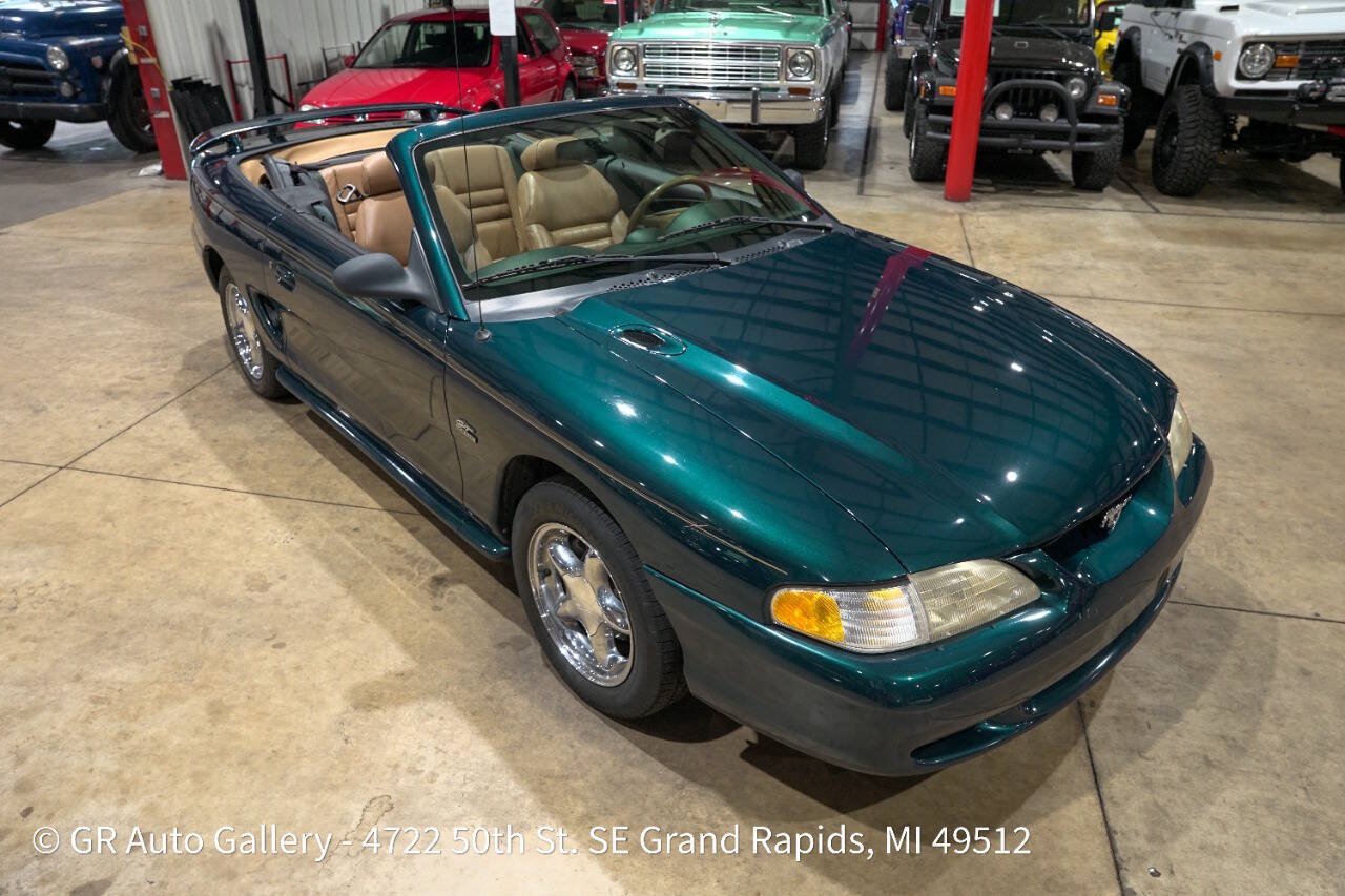 Used 1994 Ford Mustang GT RWD image 14