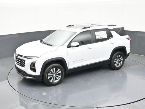 New 2026 Chevrolet Equinox LT w/ Convenience Package II FWD image 69
