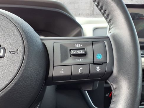 Used 2024 Nissan Rogue SV w/ SV Premium Package image 22