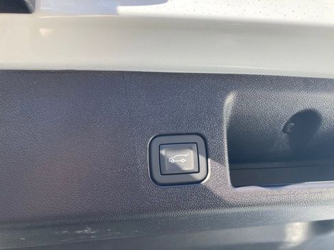 New 2026 Chevrolet Equinox EV LT w/ Convenience Package II FWD image 19
