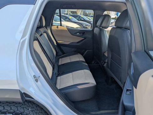 Used 2025 Chevrolet Equinox ACTIV w/ Safety and Technology Package AWD/4WD image 19