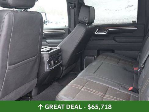 Used 2024 Chevrolet Silverado 3500 High Country w/ Technology Package image 19