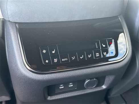 New 2026 INFINITI QX80 4WD image 19