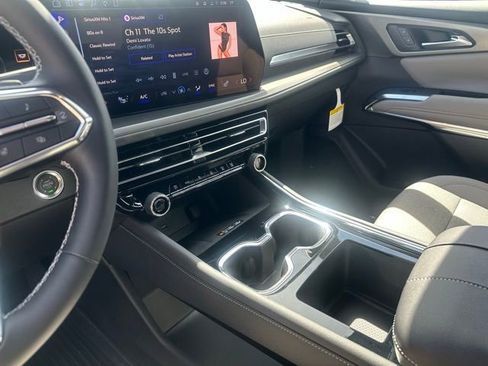 New 2026 Chevrolet Traverse LT w/ LPO, Floor Liner Package AWD/4WD image 11