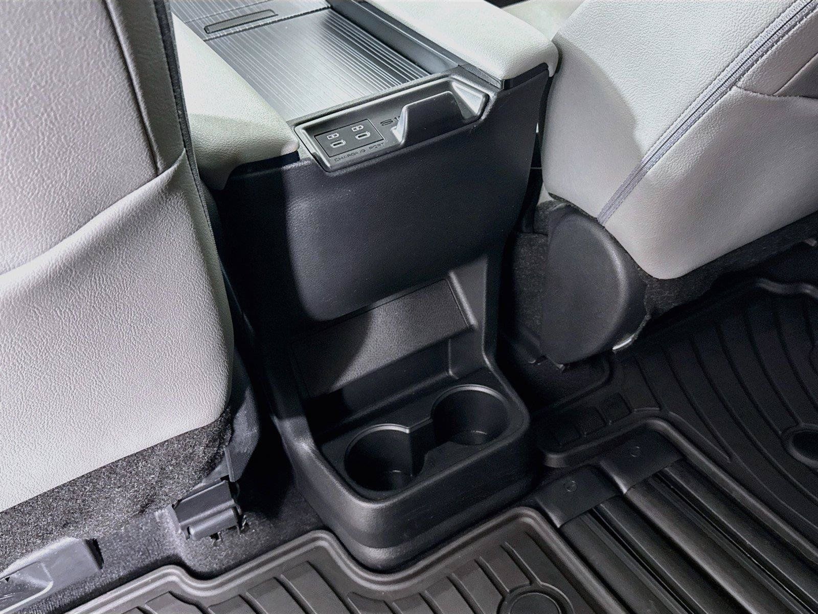 Certified 2026 Toyota Sienna XLE FWD image 38