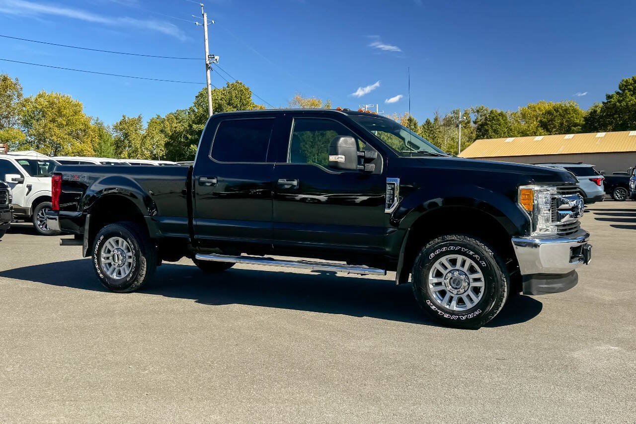 Used 2017 Ford F350 XLT AWD/4WD image 2