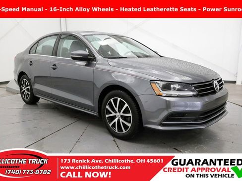 Used 2017 Volkswagen Jetta SE FWD image 1