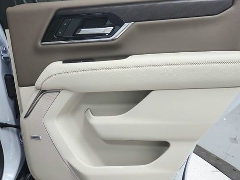 New 2026 GMC Yukon Denali w/ Sun & Power Step Package AWD/4WD image 53