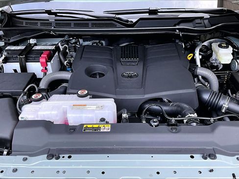 Certified 2026 Toyota Tundra Limited AWD/4WD image 32